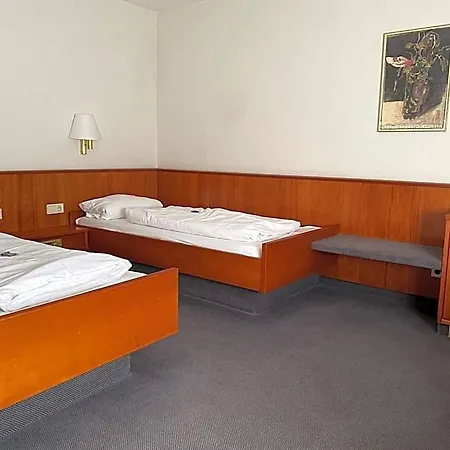 Invite Loewen Hotel 4*