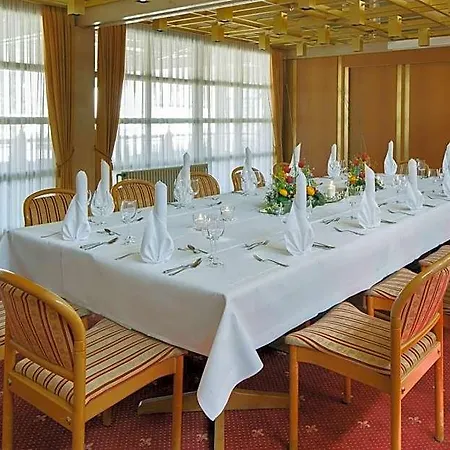 Invite Loewen Hotel 4*