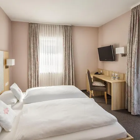 Invite Loewen 4* Fryburg Bryzgowijski