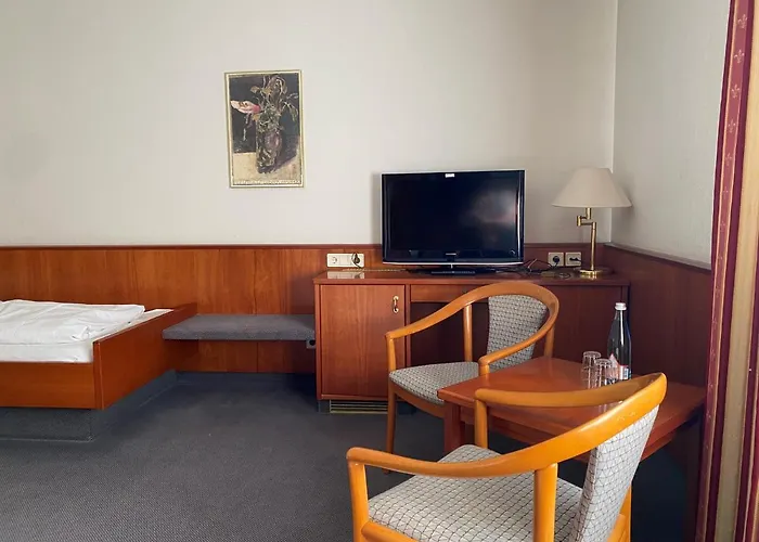 Invite Loewen Hotel 4*