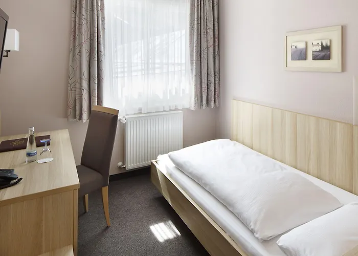 Invite Loewen Hotel 4*