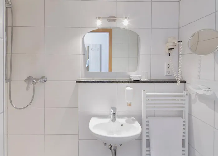 Invite Loewen Fryburg Bryzgowijski